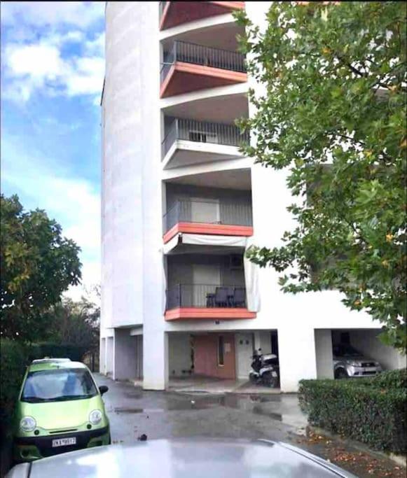 Larisa City Ap 5 With Parking Екстериор снимка