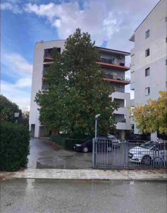 Larisa City Ap 5 With Parking Екстериор снимка